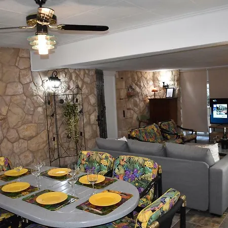 Garden Guest house *