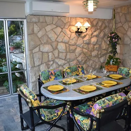Garden Guest house *